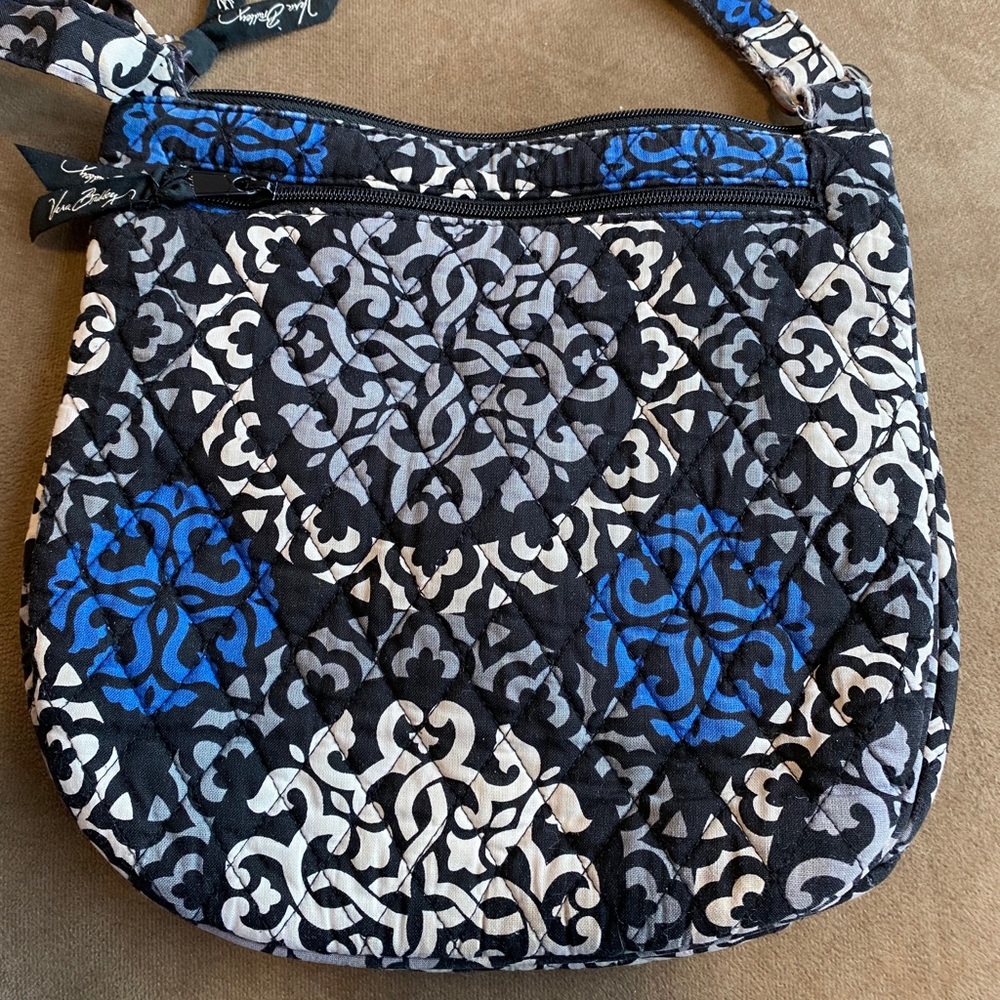 Vera Bradley medium cross body purse - Picture 3 of 6